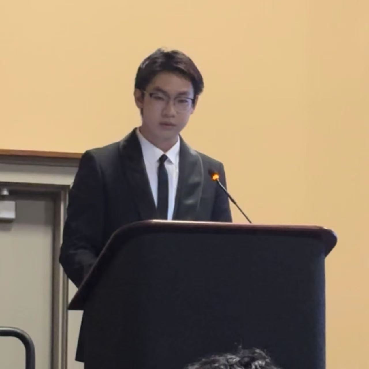 Kairan Dou(窦楷然)